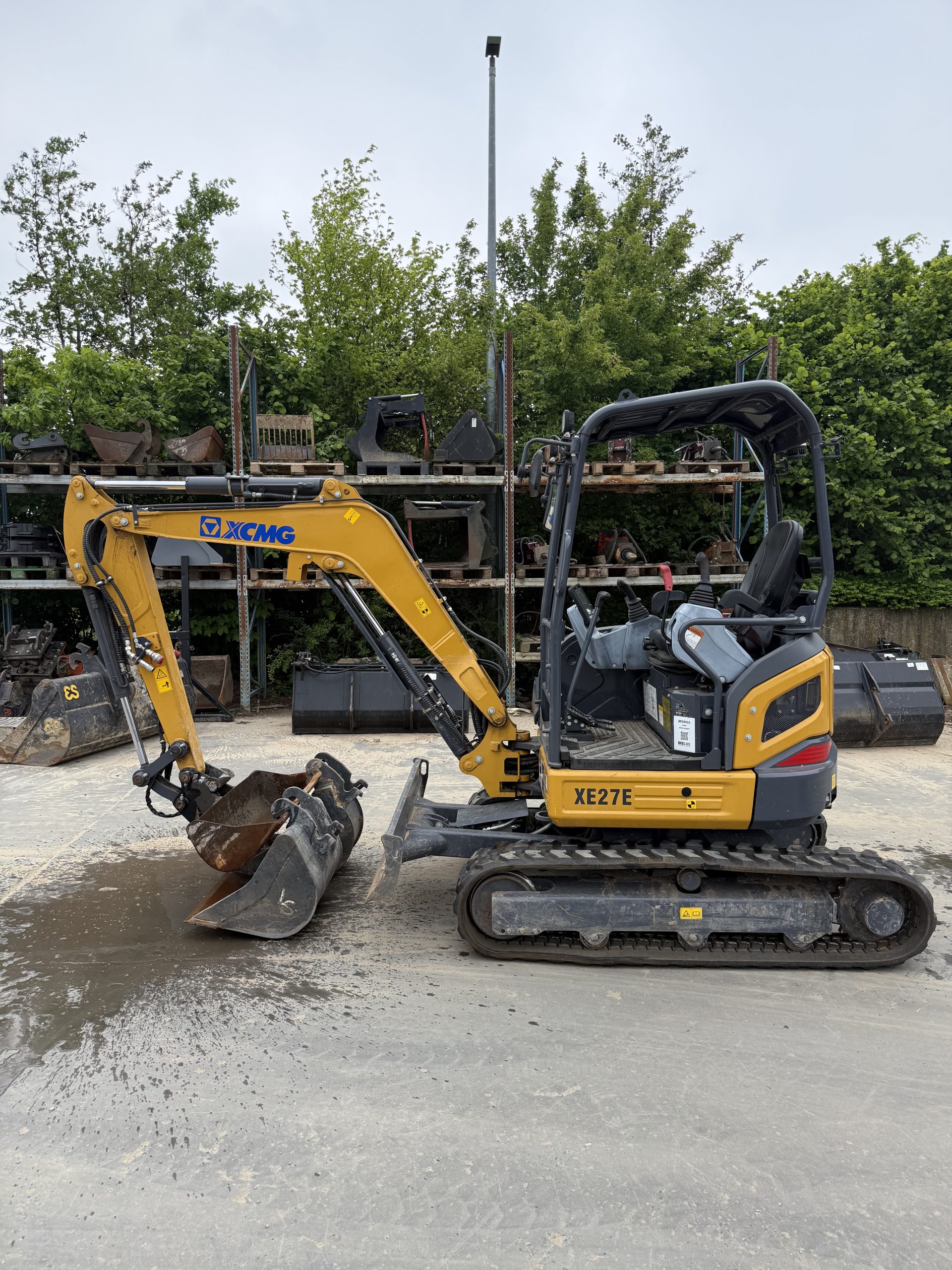 XCMG XE27E Canopy