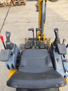 XCMG XE18E minigraver